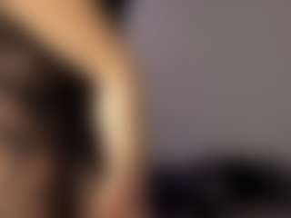Adri Rogers's Live Sex Cam Show