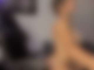Adri Rogers's Live Sex Cam Show