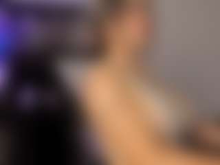 Adri Rogers's Live Sex Cam Show