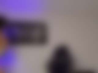 Adri Rogers's Live Sex Cam Show