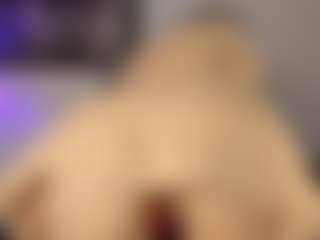 Adri Rogers's Live Sex Cam Show