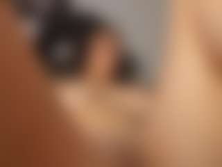 Live cam show with Adri Rogers - Drinking on eurowanks.com