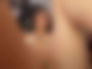 Live cam show with Adri Rogers - Ass Clapping on Livezox