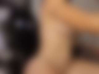 Live cam show with Adri Rogers - Cum on chickslive.net