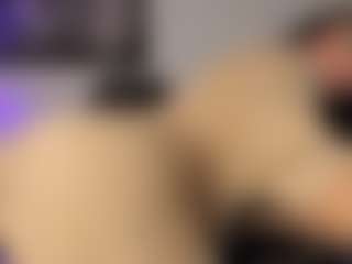 Live cam show with Adri Rogers - Blonde Hair Cum on hrnylive.com