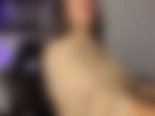 Live cam show with Adri Rogers - Tease on studioflirtlive.com