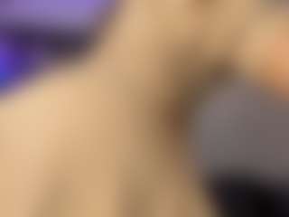 Adri Rogers's Live Sex Cam Show
