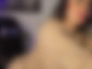 Live cam show with Adri Rogers - Athletic Cum on eurowanks.com