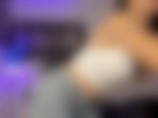 Adri Rogers's Live Sex Cam Show