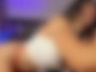 Adri Rogers's Live Sex Cam Show