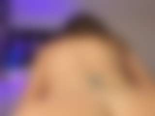 Adri Rogers's Live Sex Cam Show