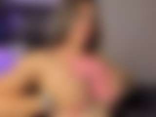Adri Rogers's Live Sex Cam Show