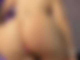 Adri Rogers's Live Sex Cam Show