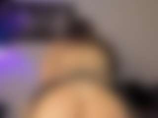 Live cam show with Adri Rogers - Big Tits on Camsoda