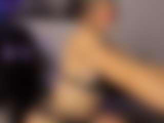 Adri Rogers's Live Sex Cam Show