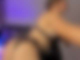 Adri Rogers's Live Sex Cam Show