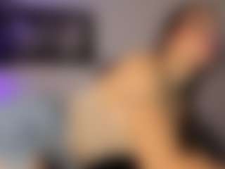 Adri Rogers's Live Sex Cam Show