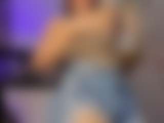 Adri Rogers's Live Sex Cam Show