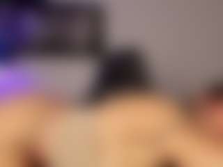 Adri Rogers's Live Sex Cam Show