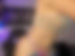Adri Rogers's Live Sex Cam Show