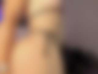 Adri Rogers's Live Sex Cam Show