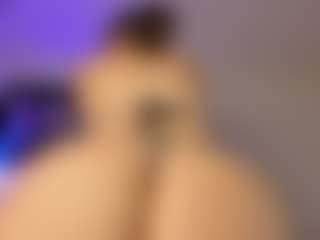 Adri Rogers's Live Sex Cam Show