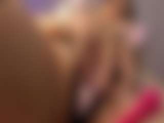 Adri Rogers's Live Sex Cam Show