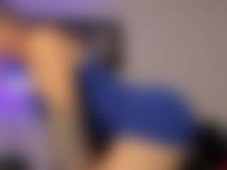 Adri Rogers's Live Sex Cam Show