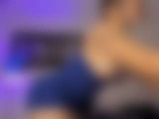 Adri Rogers's Live Sex Cam Show