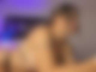 Adri Rogers's Live Sex Cam Show