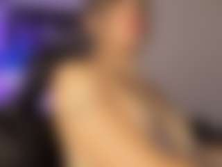 Adri Rogers's Live Sex Cam Show