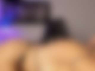 Adri Rogers's Live Sex Cam Show