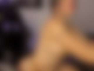 Adri Rogers's Live Sex Cam Show