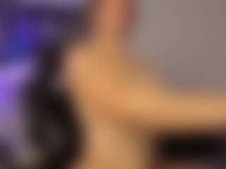 Adri Rogers's Live Sex Cam Show