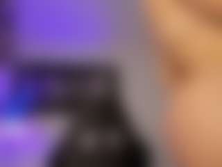 Adri Rogers's Live Sex Cam Show