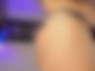 Adri Rogers's Live Sex Cam Show