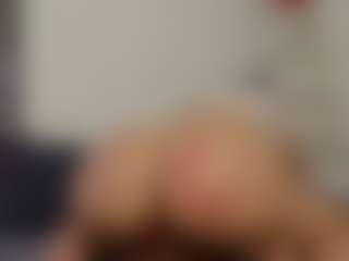 Adri Rogers's Live Sex Cam Show