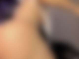 Adri Rogers's Live Sex Cam Show