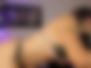 Adri Rogers's Live Sex Cam Show