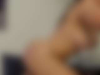Adri Rogers's Live Sex Cam Show