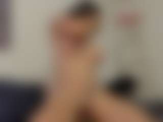 Adri Rogers's Live Sex Cam Show