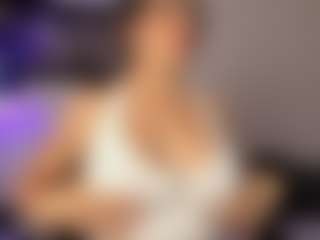 Adri Rogers's Live Sex Cam Show