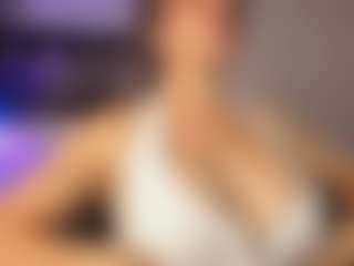 Adri Rogers's Live Sex Cam Show