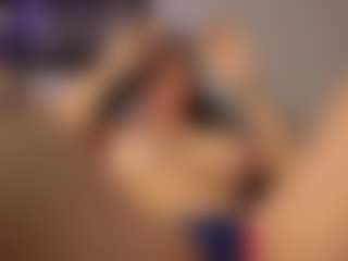 Adri Rogers's Live Sex Cam Show