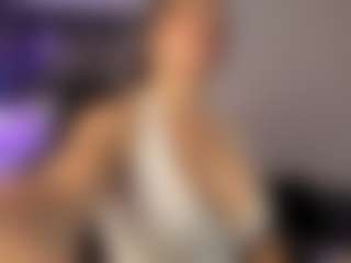 Adri Rogers's Live Sex Cam Show
