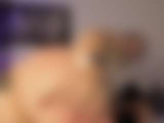 Adri Rogers's Live Sex Cam Show