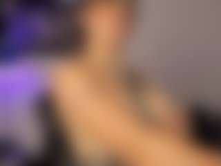 Adri Rogers's Live Sex Cam Show