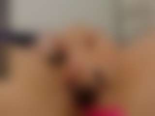 Adri Rogers's Live Sex Cam Show