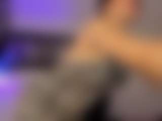 Adri Rogers's Live Sex Cam Show