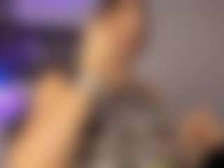 Adri Rogers's Live Sex Cam Show